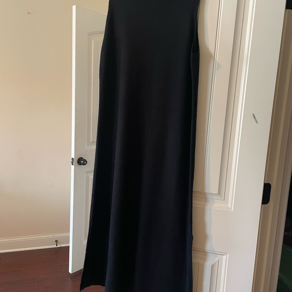 Black maxi formal dress by Betsy Adam. New with tag size 12 - Picture 6 of 6
